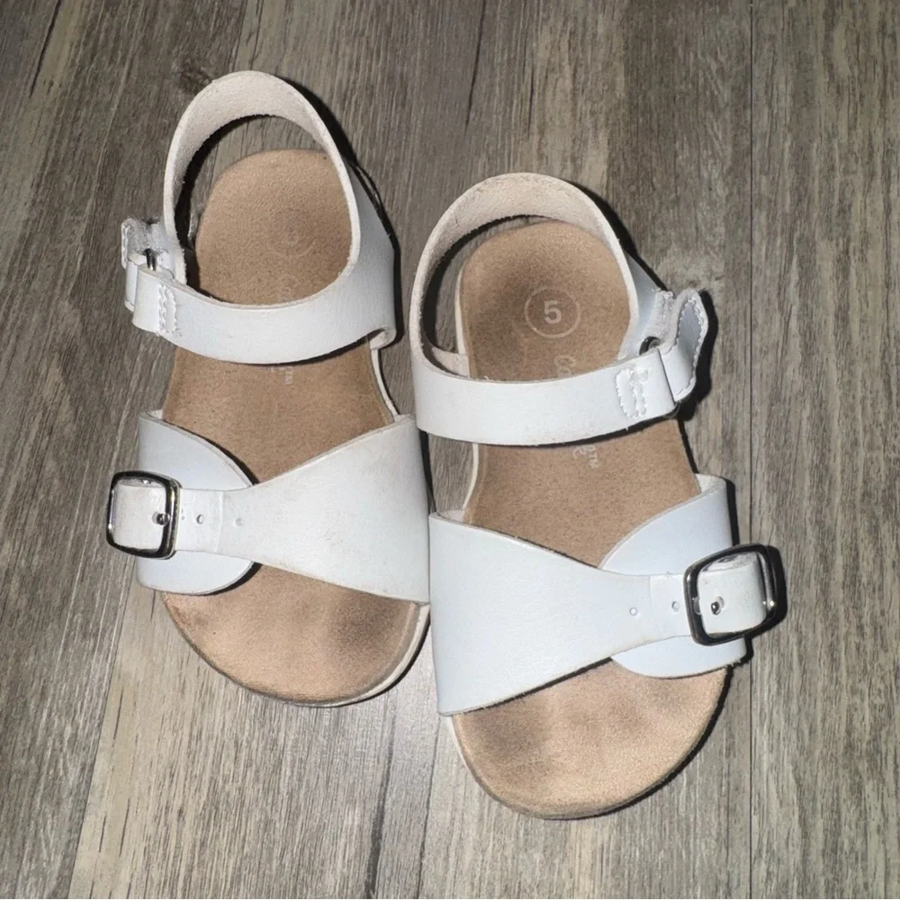 ☀️6/$20☀️ Cat & Jack Kids White Sandals with Buckles